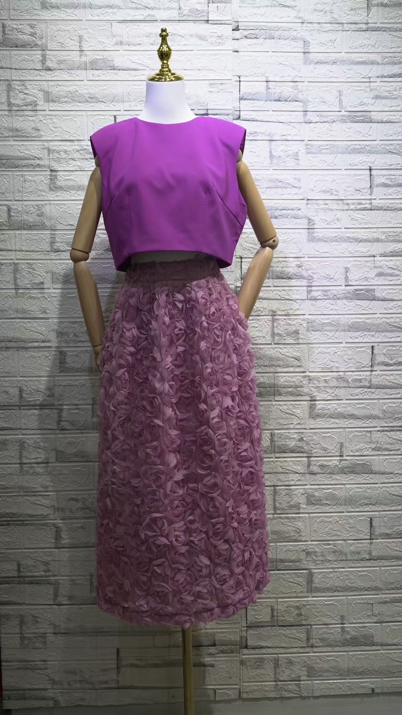 Lavender 3D Rose-Embellished Midi Skirt